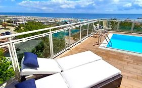 Hotel Ariella